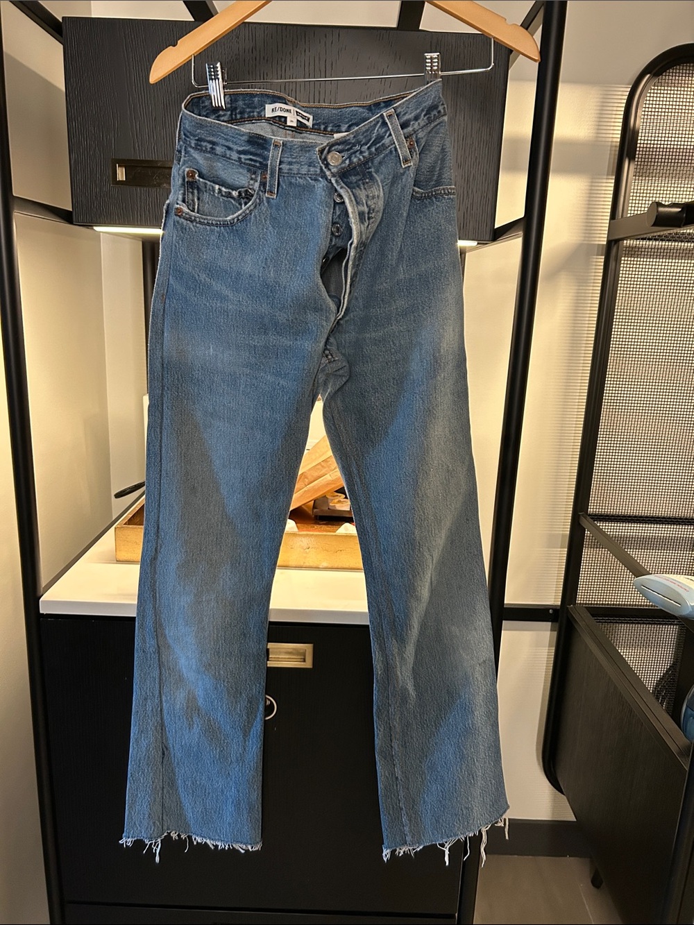 Re/Done/ Levi’s Women's Ankle-Length Straight Jeans — Medium Blue